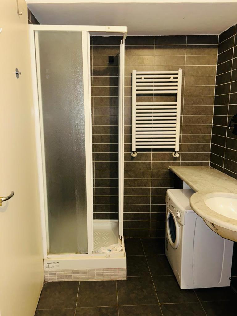 מילאנו Easy Room Italy Prada מראה חיצוני תמונה
