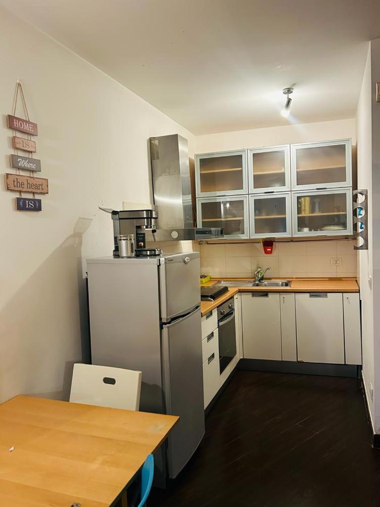 מילאנו Easy Room Italy Prada מראה חיצוני תמונה