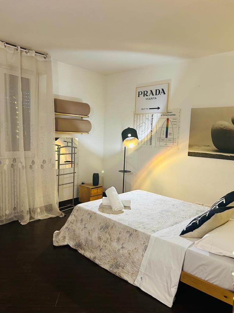 מילאנו Easy Room Italy Prada מראה חיצוני תמונה